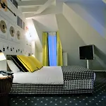 Du Triangle D'or Otel 3*