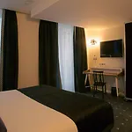 Du Triangle D'or Otel Paris