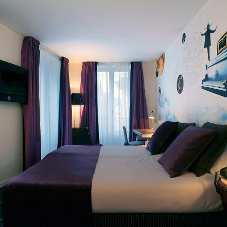 Du Triangle D'or - Proche Madeleine Hotel 3*