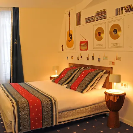 Du Triangle D'or - Proche Madeleine Hotel
