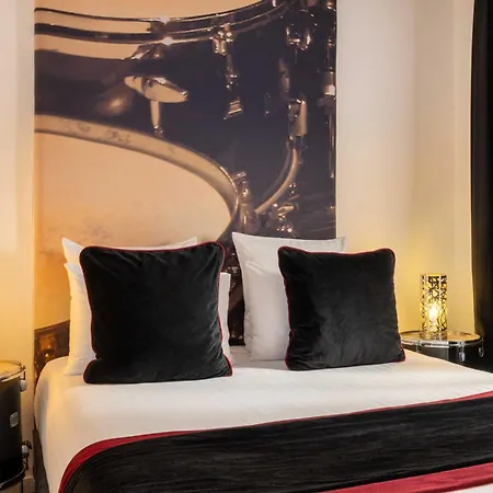 Du Triangle D'or - Proche Madeleine Hotel