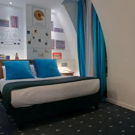 호텔 뒤 트라이앵글 도르 파리