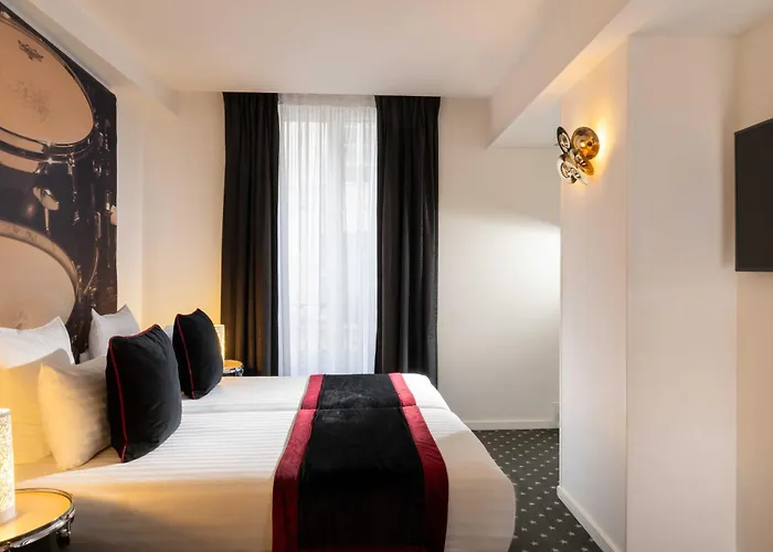 Du Triangle D'or 3* باريس