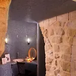 Du Triangle D'or - Proche Madeleine Hotel