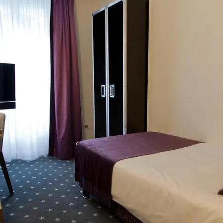 Du Triangle D'or Otel