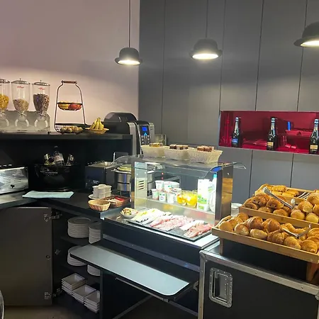 Du Triangle D'or 3* Paris