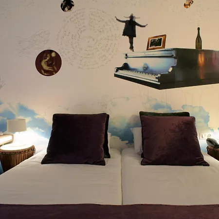 Du Triangle D'or 3* Paris