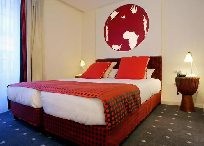 Du Triangle D'or Paris