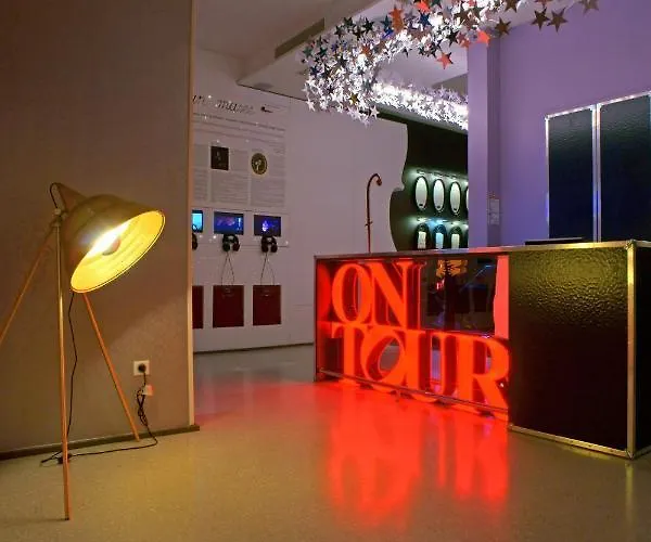 Otel Du Triangle D'or