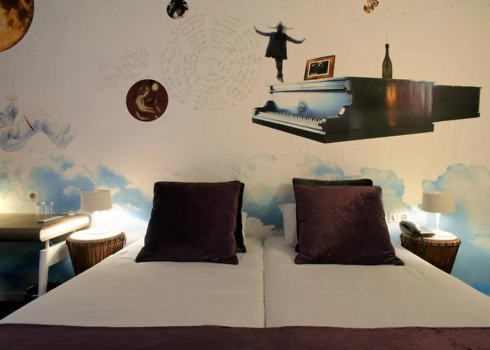 Du Triangle D'or 3* Paris