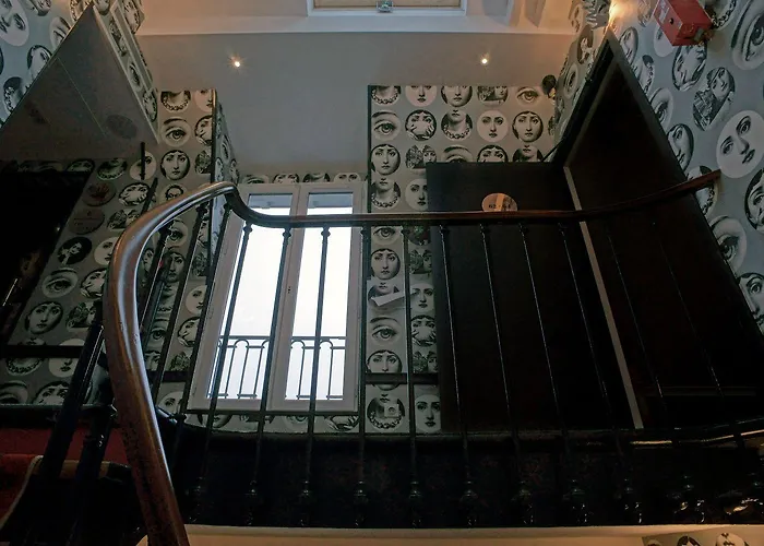 Du Triangle D'or Otel