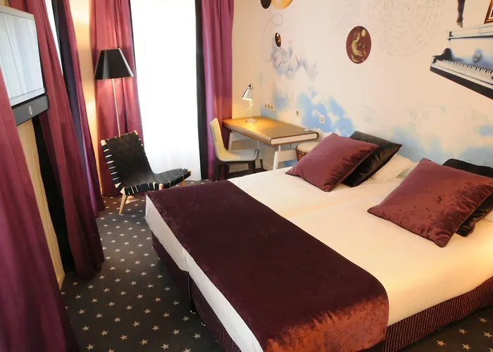 Otel Du Triangle D'or Paris