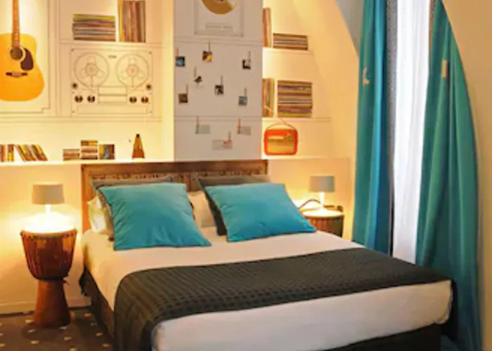 Du Triangle D'or Hotel Paris