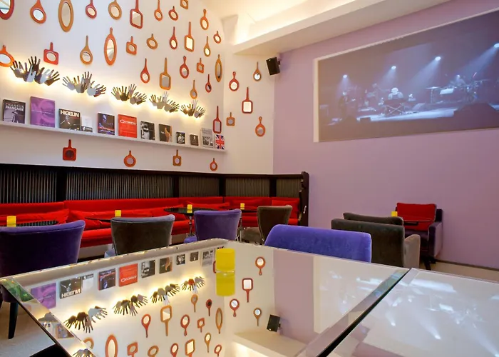 Hotel Du Triangle D'or 3*